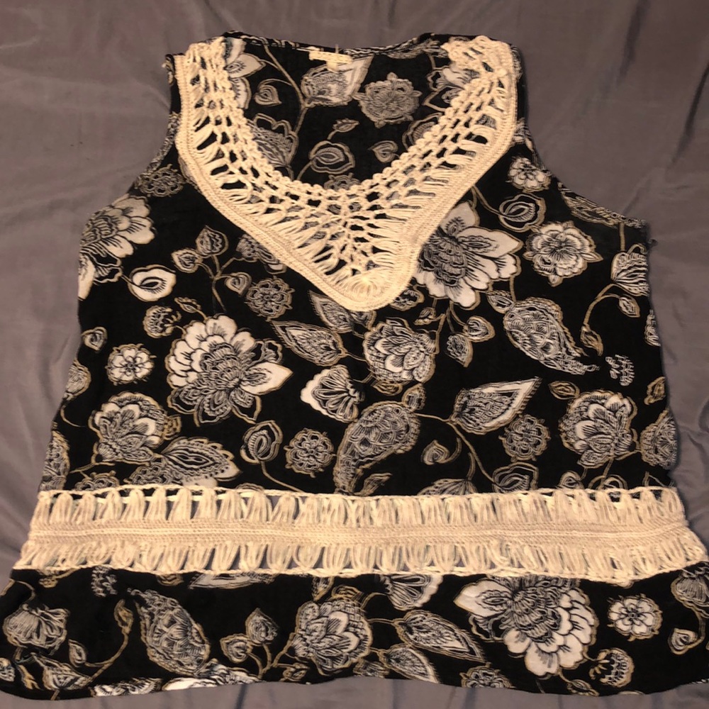 Gimmicks by BKE women’s top